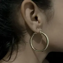 Argola Tubo Lisa M Folheada em Ouro 18k