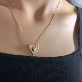 Colar Coração com Moldura