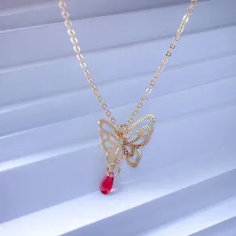 Colar YSE  Borboleta Vazada com Zircônia Folheado a Ouro