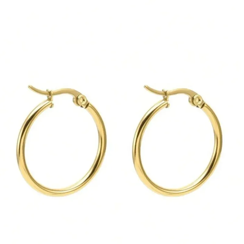 Argola Tubo Lisa Fina  M Folheada em Ouro 18k