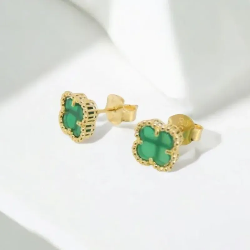 BRINCO TREVO VAN CLEEF PEDRA VERDE FOLHEADO EM OURO 18K