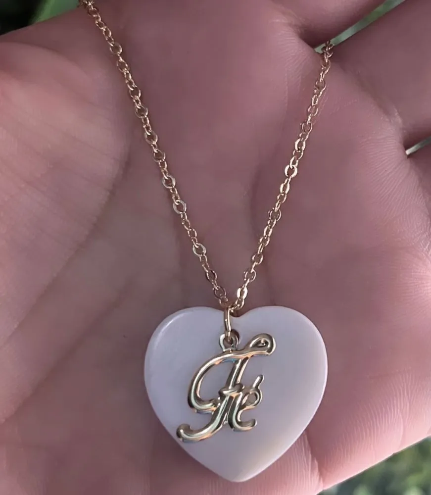 Colar Coração Madrepérola Fé Folheado a Ouro 18k