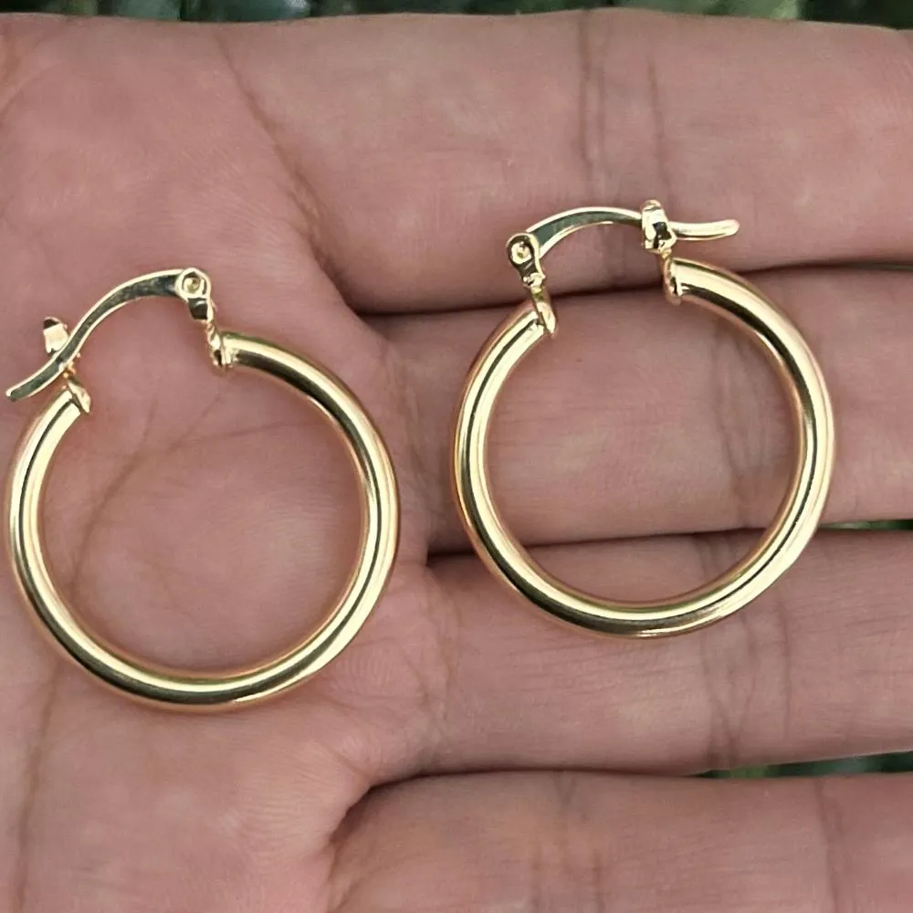 Argola Tubo Lisa P Folheada em Ouro 18k
