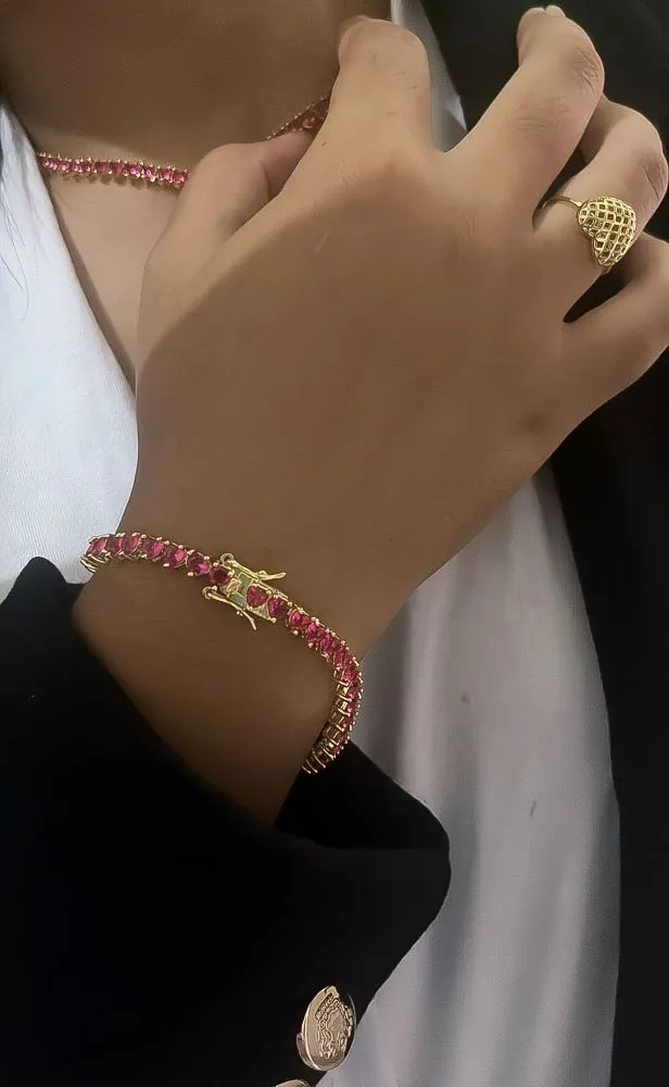 PULSEIRA RIVIERA CORAÇÃO RUBI FOLHEADA EM OURO 18K