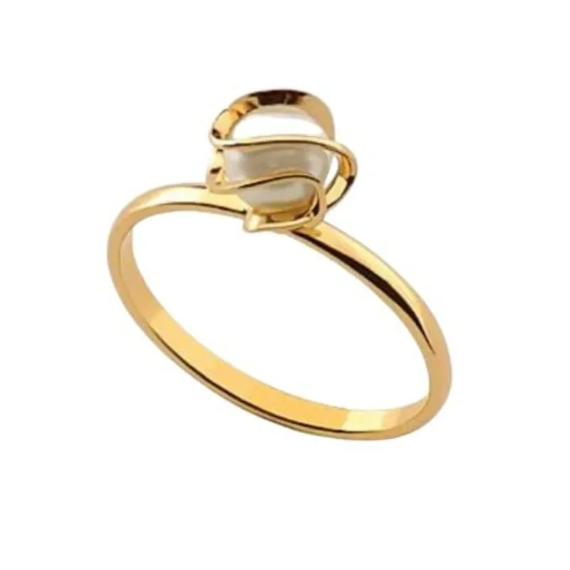 ANEL PÉROLA SOLITÁRIA COM DETALHE E  FOLHEADO EM OURO 18K