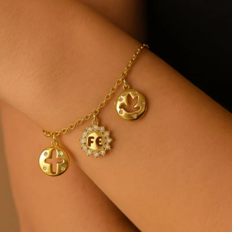 PULSEIRA PINGENTES CRUZ E FÉ DIVINO